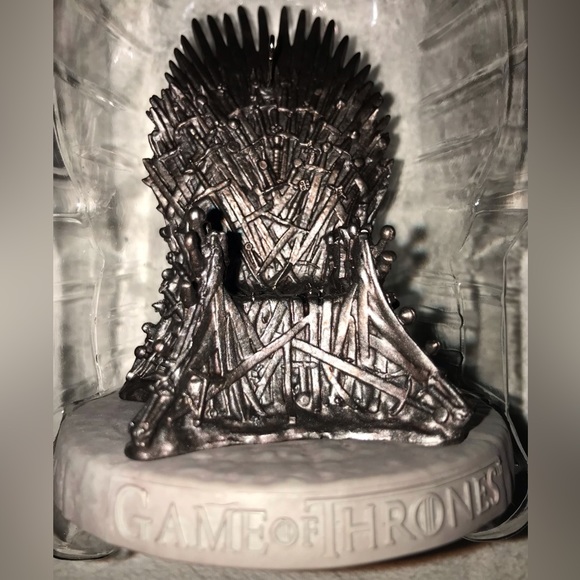 Iron Throne Ornament - Picture 15 of 15